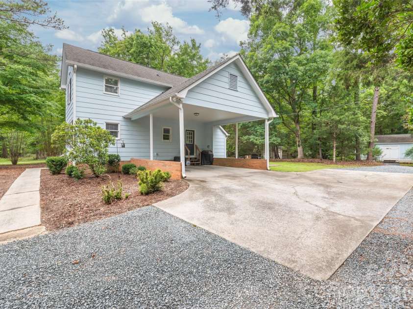 7012 Knotty Pine Road, Waxhaw, NC 28173.  MLS# CAR4388144, YatesRealty ID 34730. 
