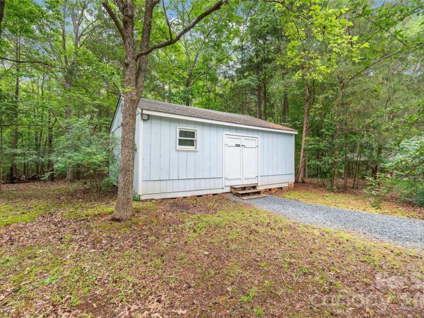 7012 Knotty Pine Road, Waxhaw, NC 28173.  MLS# CAR4388144, YatesRealty ID 34730. Amazing workshed. 