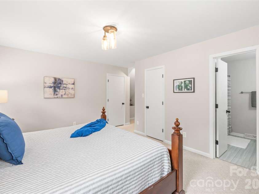 7012 Knotty Pine Road, Waxhaw, NC 28173.  MLS# CAR4388144, YatesRealty ID 34730. With walk-in closet and on-suite bathroom. 