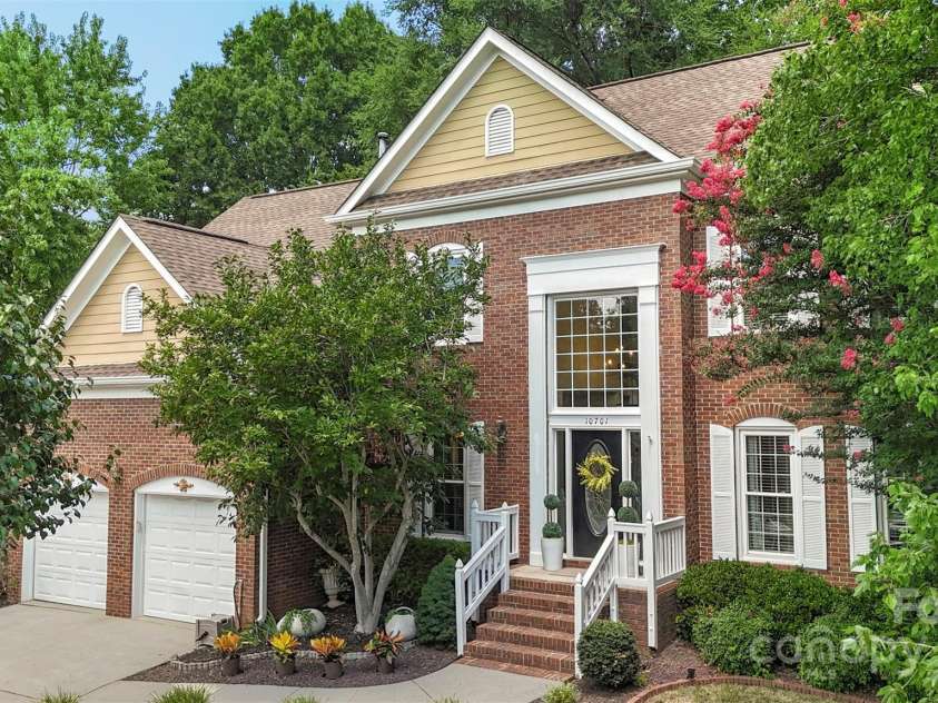 10701 Spring Camp Way, Charlotte, NC 28277.  MLS# CAR4286073, YatesRealty ID 34731. 