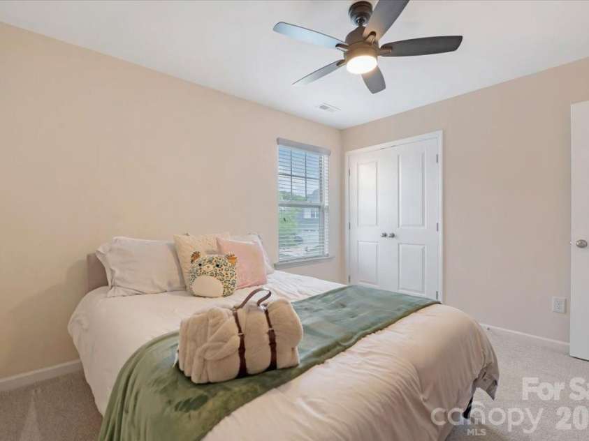 17534 Austins Creek Drive, Charlotte, NC 28278.  MLS# CAR4388620, YatesRealty ID 34731. 