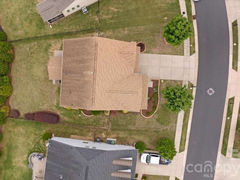 17534 Austins Creek Drive, Charlotte, NC 28278.  MLS# CAR4388620, YatesRealty ID 34731. 