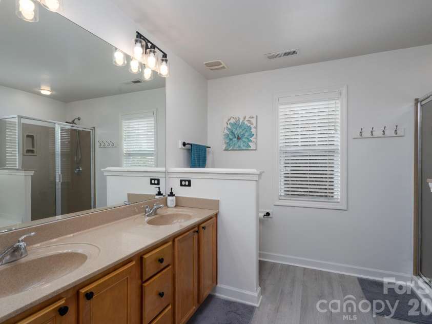 1439 Napa Street, Concord, NC 28027.  MLS# CAR4349177, YatesRealty ID 34732. 