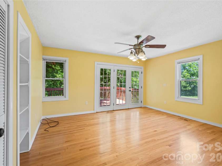 142 Substation Road, Canton, NC 28716.  MLS# CAR4395997, YatesRealty ID 34733. 