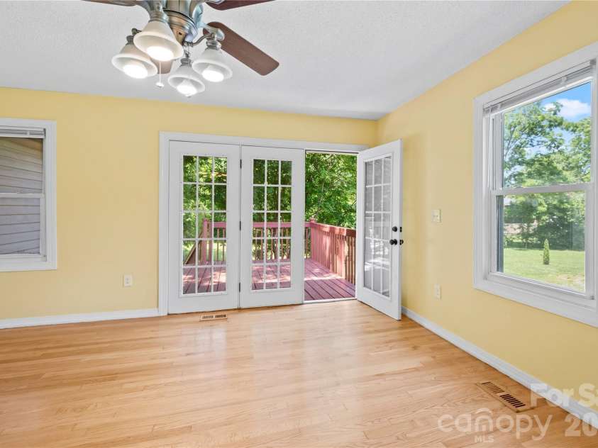 142 Substation Road, Canton, NC 28716.  MLS# CAR4395997, YatesRealty ID 34733. 