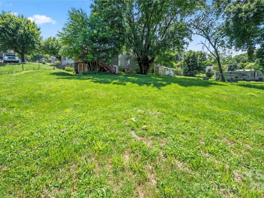 142 Substation Road, Canton, NC 28716.  MLS# CAR4395997, YatesRealty ID 34733. 