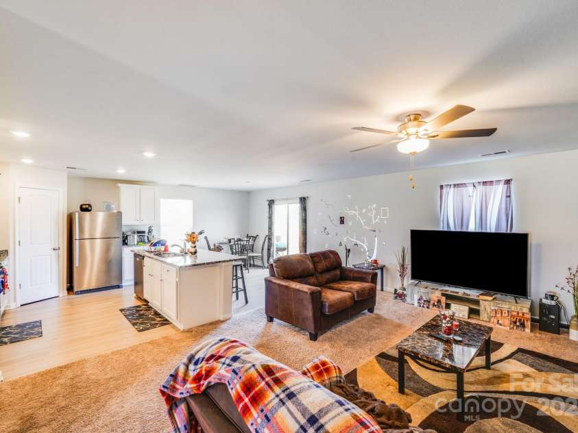 611 Maddox Drive, Shelby, NC 28152.  MLS# CAR4281912, YatesRealty ID 34733. 