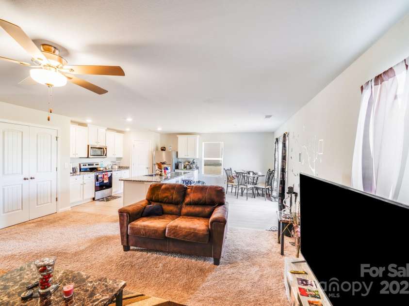 611 Maddox Drive, Shelby, NC 28152.  MLS# CAR4281912, YatesRealty ID 34733. 