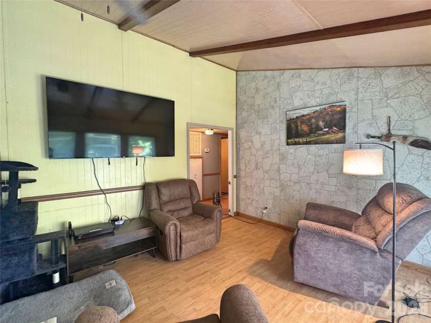 173 Croom Hollow Drive, Nebo, NC 28761.  MLS# CAR4399515, YatesRealty ID 34735. 