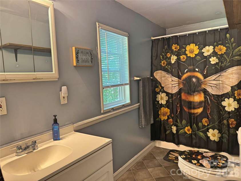 173 Croom Hollow Drive, Nebo, NC 28761.  MLS# CAR4399515, YatesRealty ID 34735. 