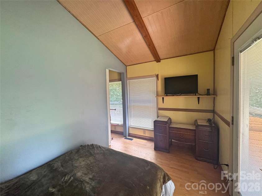 173 Croom Hollow Drive, Nebo, NC 28761.  MLS# CAR4399515, YatesRealty ID 34735. 