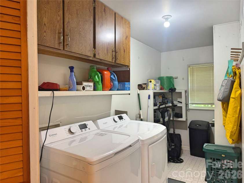 173 Croom Hollow Drive, Nebo, NC 28761.  MLS# CAR4399515, YatesRealty ID 34735. 