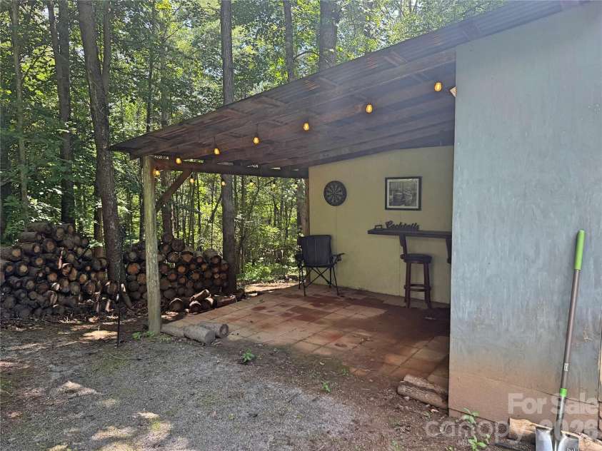 173 Croom Hollow Drive, Nebo, NC 28761.  MLS# CAR4399515, YatesRealty ID 34735. 
