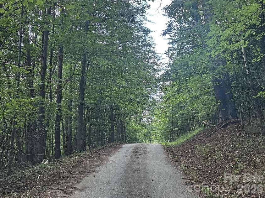 173 Croom Hollow Drive, Nebo, NC 28761.  MLS# CAR4399515, YatesRealty ID 34735. 
