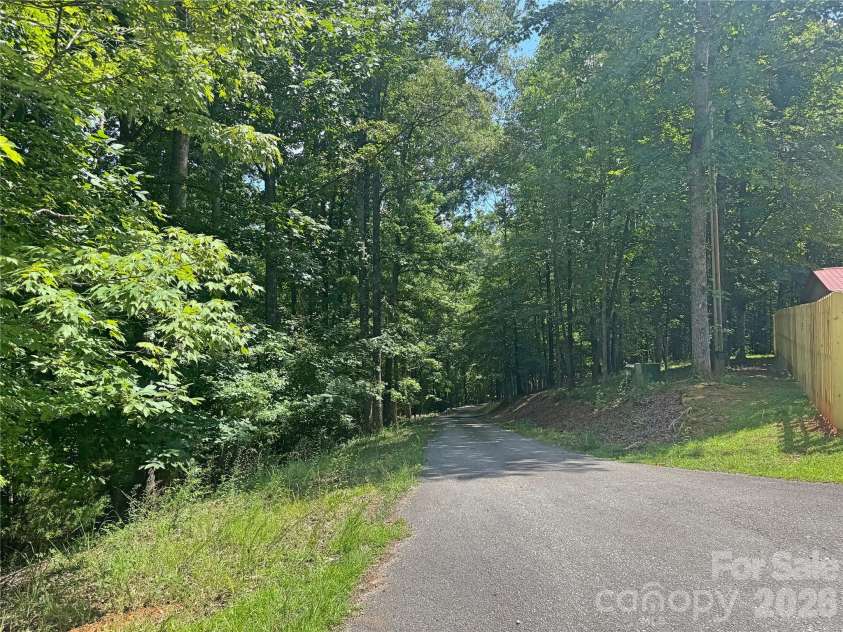 173 Croom Hollow Drive, Nebo, NC 28761.  MLS# CAR4399515, YatesRealty ID 34735. 