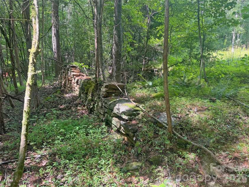 173 Croom Hollow Drive, Nebo, NC 28761.  MLS# CAR4399515, YatesRealty ID 34735. 