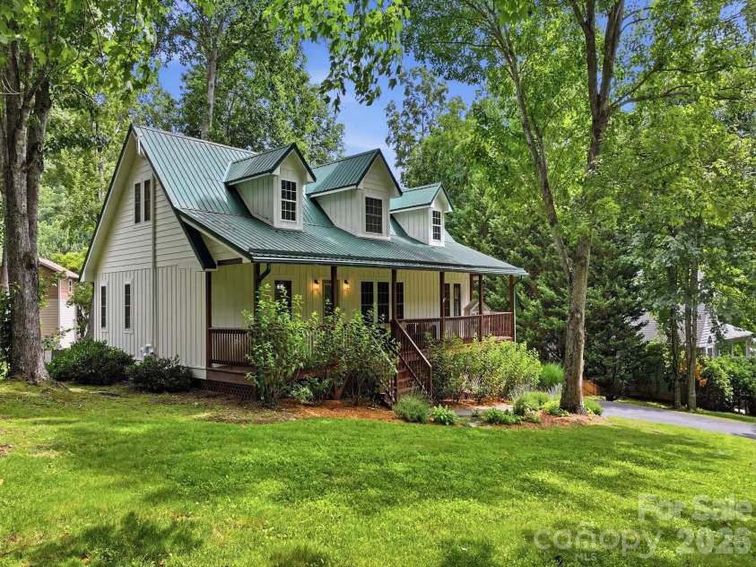 248 Brannon Forest Drive, Waynesville, NC 28785.  MLS# CAR4389917, YatesRealty ID 34736. 