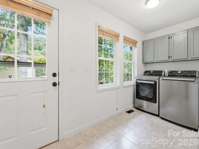 248 Brannon Forest Drive, Waynesville, NC 28785.  MLS# CAR4389917, YatesRealty ID 34736. 