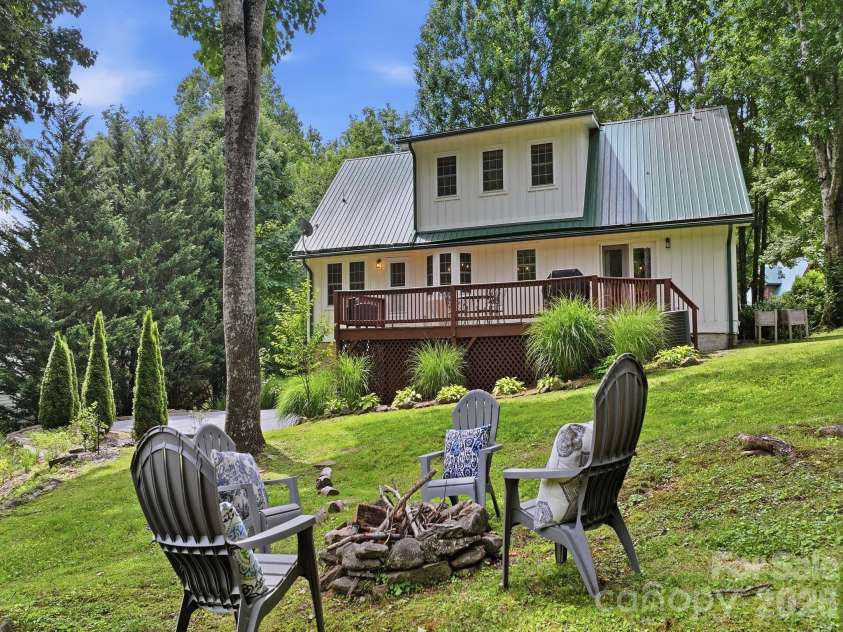 248 Brannon Forest Drive, Waynesville, NC 28785.  MLS# CAR4389917, YatesRealty ID 34736. 