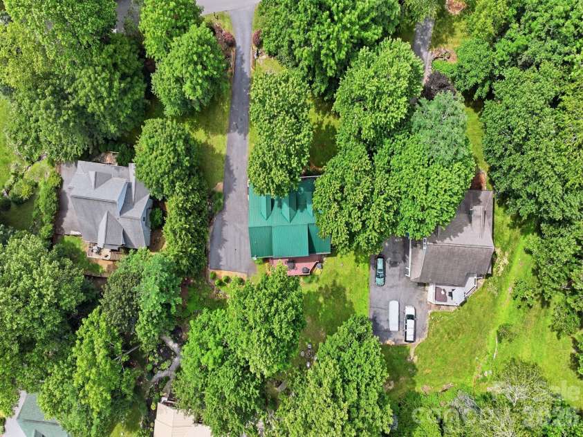 248 Brannon Forest Drive, Waynesville, NC 28785.  MLS# CAR4389917, YatesRealty ID 34736. 