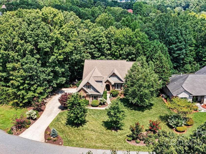 6212 Hayden Drive, Hickory, NC 28601.  MLS# CAR4283488, YatesRealty ID 34736. Aerial Street View 