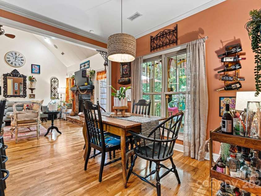 6212 Hayden Drive, Hickory, NC 28601.  MLS# CAR4283488, YatesRealty ID 34736. Informal Dining/Screened Porch View 