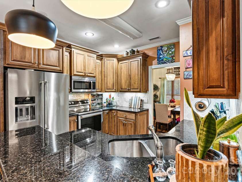 6212 Hayden Drive, Hickory, NC 28601.  MLS# CAR4283488, YatesRealty ID 34736. Kitchen Focused 