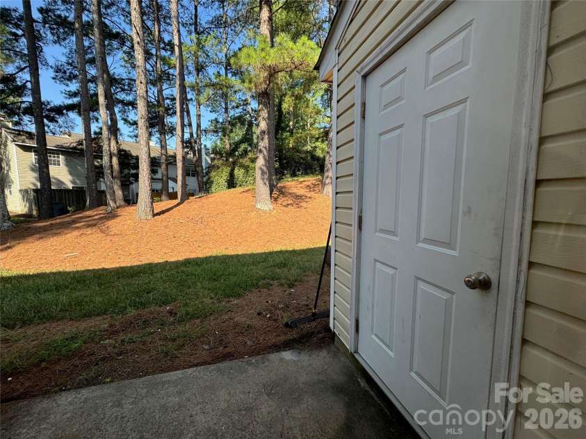 3103 Summercroft Lane, Charlotte, NC 28269.  MLS# CAR4399477, YatesRealty ID 34737. 