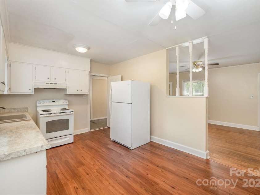 3154 Dublin Road, Charlotte, NC 28208.  MLS# CAR4288697, YatesRealty ID 34737. 
