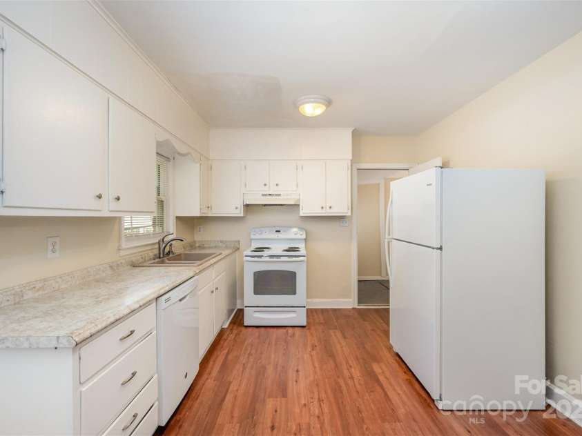 3154 Dublin Road, Charlotte, NC 28208.  MLS# CAR4288697, YatesRealty ID 34737. 