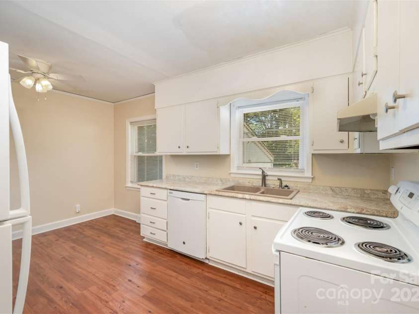 3154 Dublin Road, Charlotte, NC 28208.  MLS# CAR4288697, YatesRealty ID 34737. 