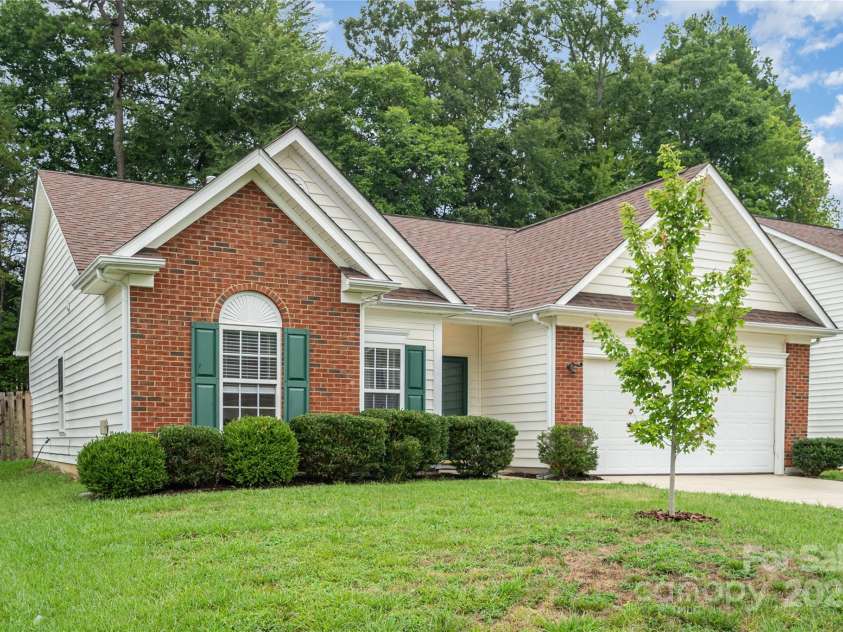 6812 Alydar Court, Charlotte, NC 28216.  MLS# CAR4287426, YatesRealty ID 34738. 