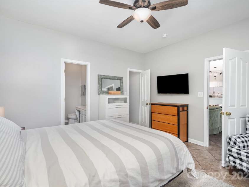 6812 Alydar Court, Charlotte, NC 28216.  MLS# CAR4287426, YatesRealty ID 34738. 
