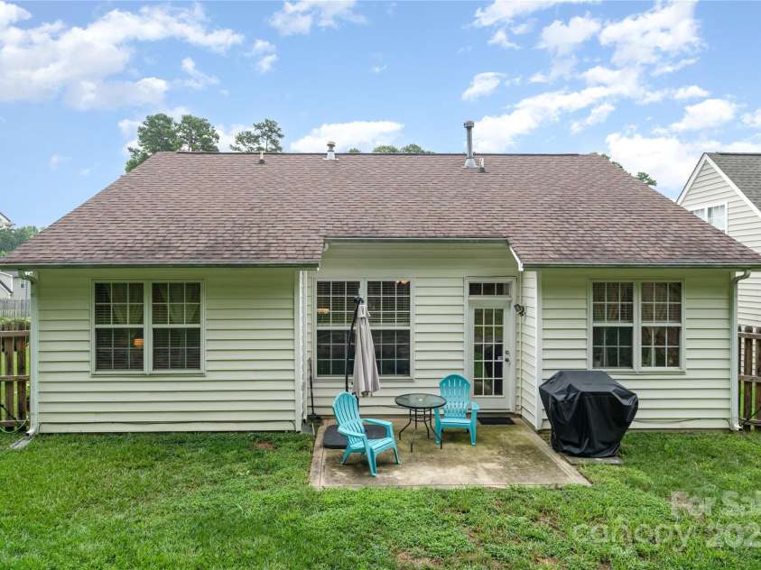 6812 Alydar Court, Charlotte, NC 28216.  MLS# CAR4287426, YatesRealty ID 34738. 