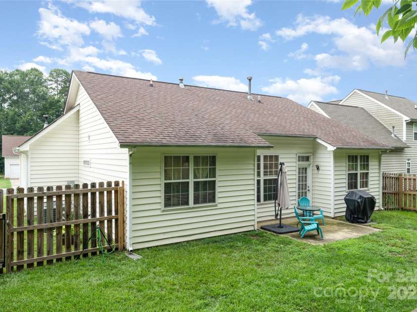 6812 Alydar Court, Charlotte, NC 28216.  MLS# CAR4287426, YatesRealty ID 34738. 