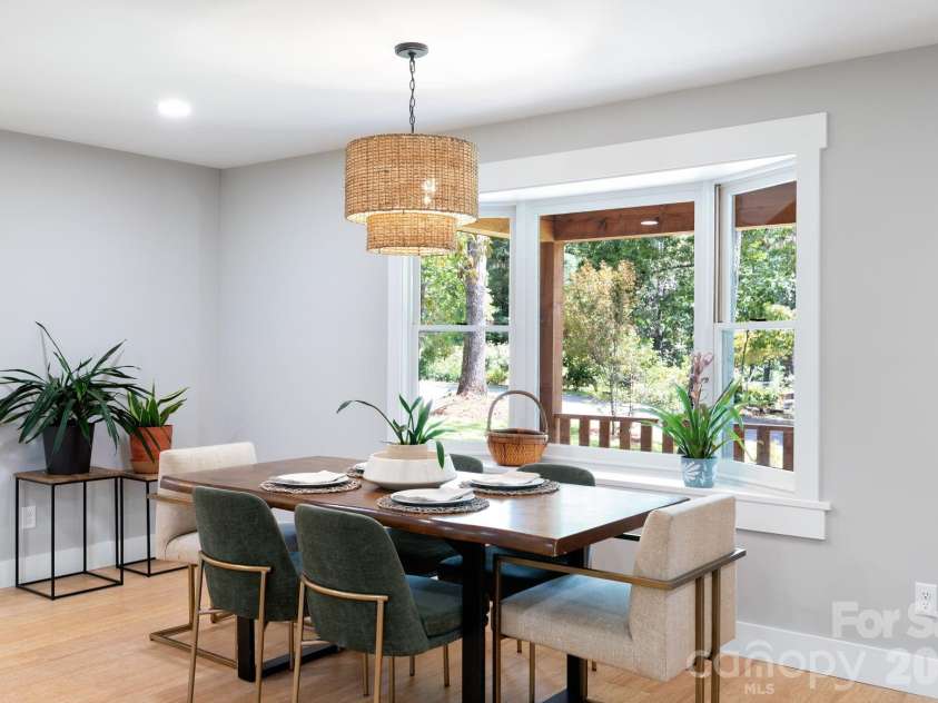 15 Pine Ridge Court, Fletcher, NC 28732.  MLS# CAR4338257, YatesRealty ID 34739. Picturesque Dining Area and Bay Window