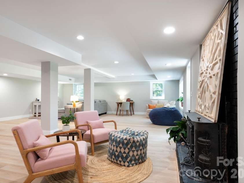 15 Pine Ridge Court, Fletcher, NC 28732.  MLS# CAR4338257, YatesRealty ID 34739. Wonderful Gathering or Hang Out Space