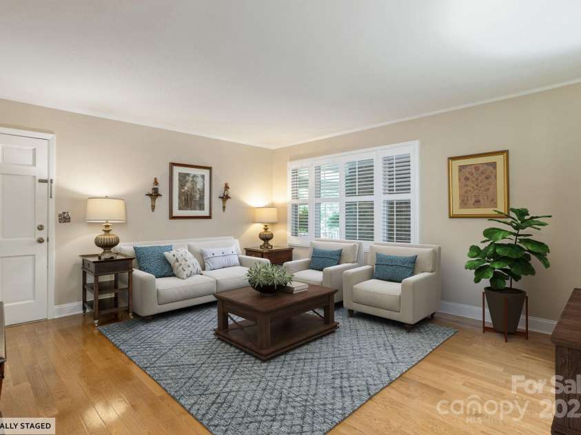 102 Boyd Drive, Flat Rock, NC 28731.  MLS# CAR4280790, YatesRealty ID 3474. 