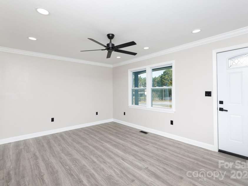 1554 Lynwood Drive, Lancaster, SC 29720.  MLS# CAR4197311, YatesRealty ID 3474. 