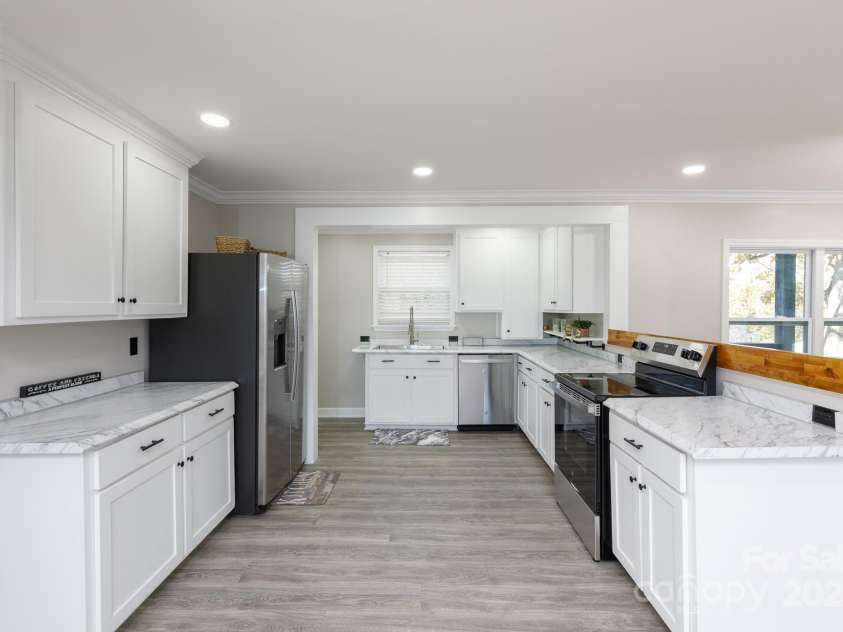 1554 Lynwood Drive, Lancaster, SC 29720.  MLS# CAR4197311, YatesRealty ID 3474. 