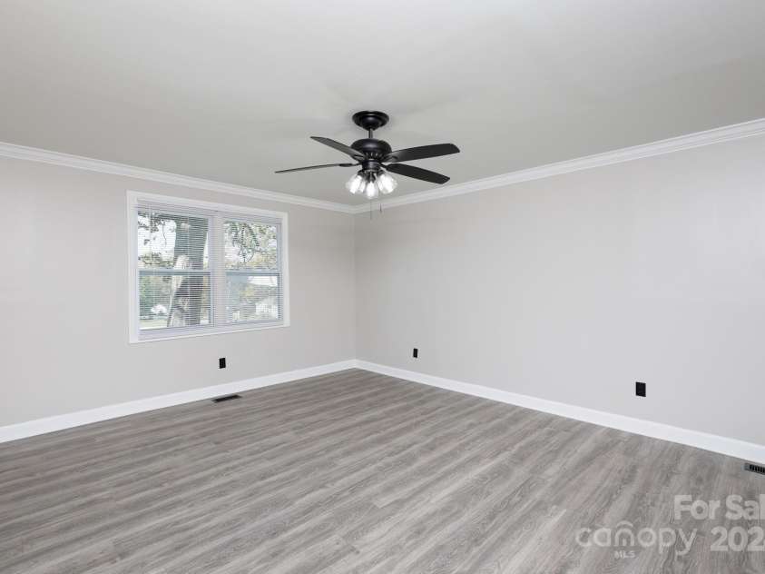 1554 Lynwood Drive, Lancaster, SC 29720.  MLS# CAR4197311, YatesRealty ID 3474. 