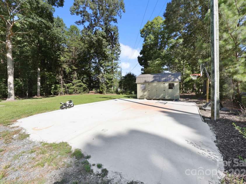 146 Bruton Carpenter Road, Mount Gilead, NC 27306.  MLS# CAR4293204, YatesRealty ID 34740. 