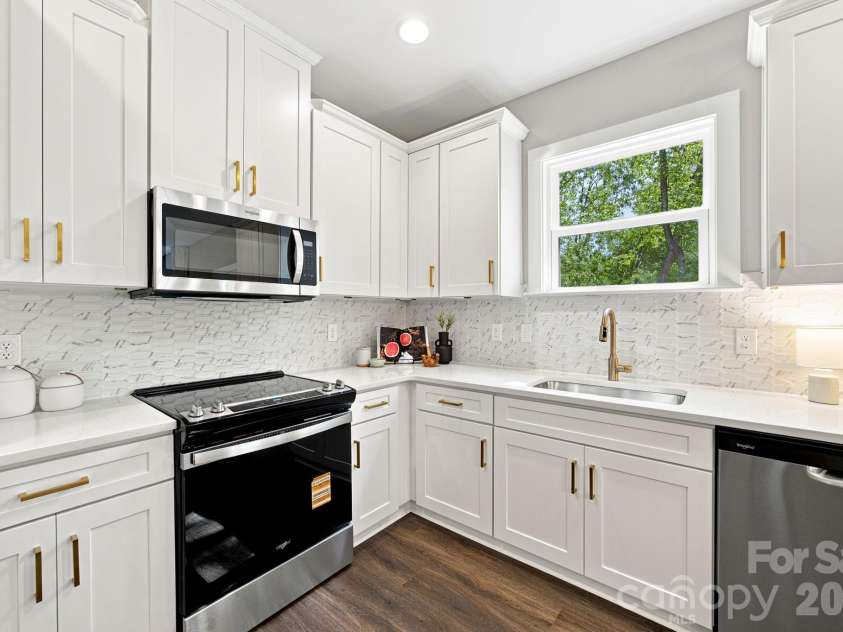 314 North Street, Dallas, NC 28034.  MLS# CAR4397910, YatesRealty ID 34740. 