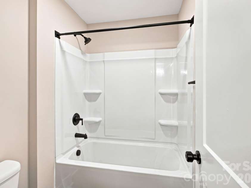 314 North Street, Dallas, NC 28034.  MLS# CAR4397910, YatesRealty ID 34740. 