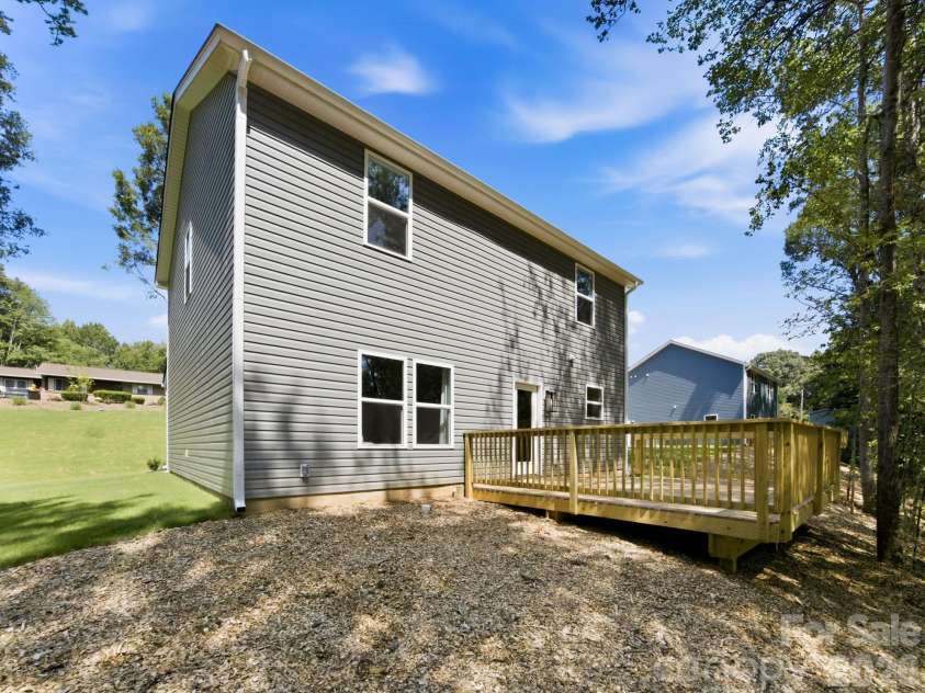 314 North Street, Dallas, NC 28034.  MLS# CAR4397910, YatesRealty ID 34740. 