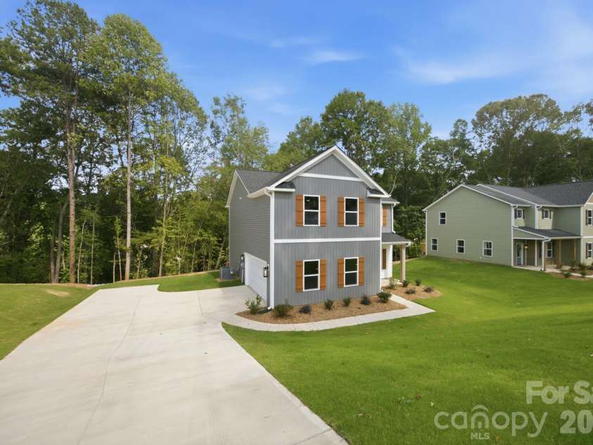 314 North Street, Dallas, NC 28034.  MLS# CAR4397910, YatesRealty ID 34740. 