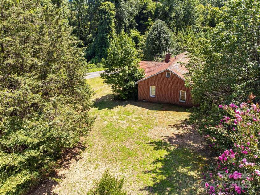211 Luckadoo Road, Bostic, NC 28018.  MLS# CAR4284454, YatesRealty ID 34741. 