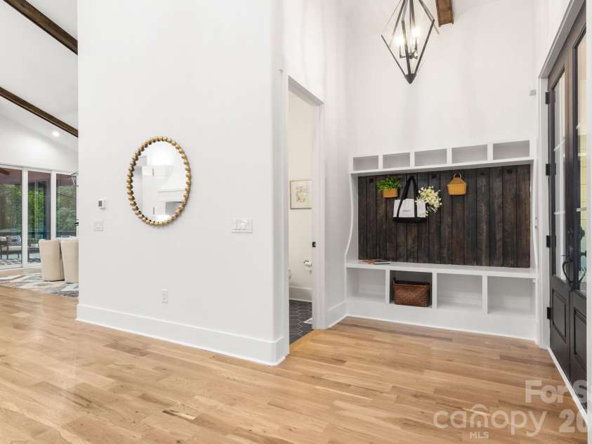 809 Crater Street, Charlotte, NC 28205.  MLS# CAR4414191, YatesRealty ID 34744. 