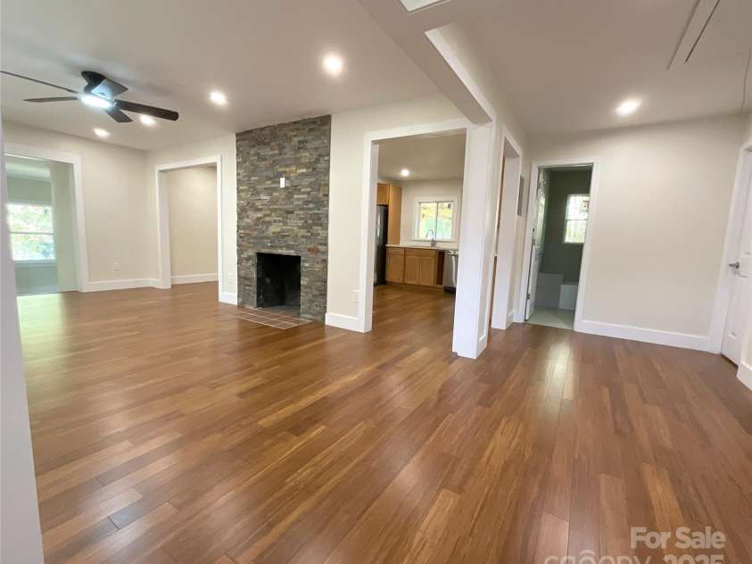 809 Howard Street, Shelby, NC 28152.  MLS# CAR4293374, YatesRealty ID 34744. 