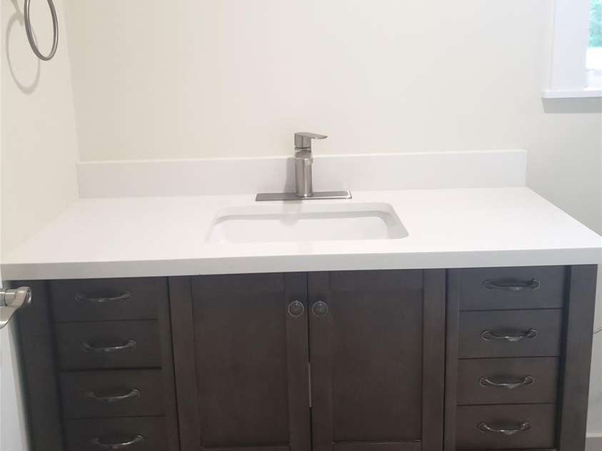 809 Howard Street, Shelby, NC 28152.  MLS# CAR4293374, YatesRealty ID 34744. 